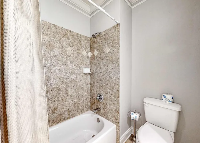 Holiday home Spacious With Wifi W&d Ac Community Pool Fishing Pier & Access Gulf Shores