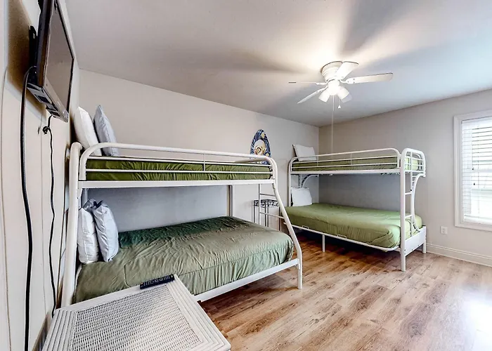 Holiday home Spacious With Wifi W&d Ac Community Pool Fishing Pier & Access Gulf Shores